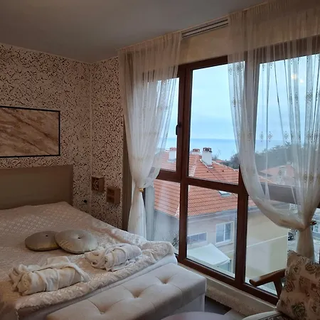 Magi Sunrise Gæstehus Balchik