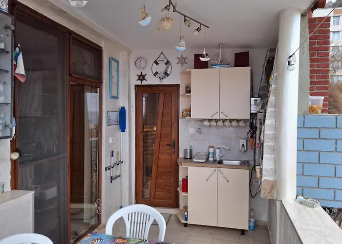 Magi Sunrise Guest house