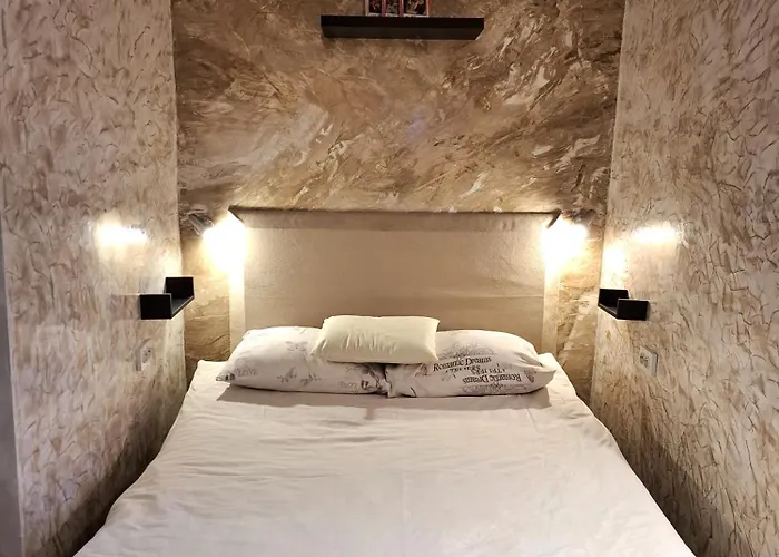 Magi Sunrise Guest house